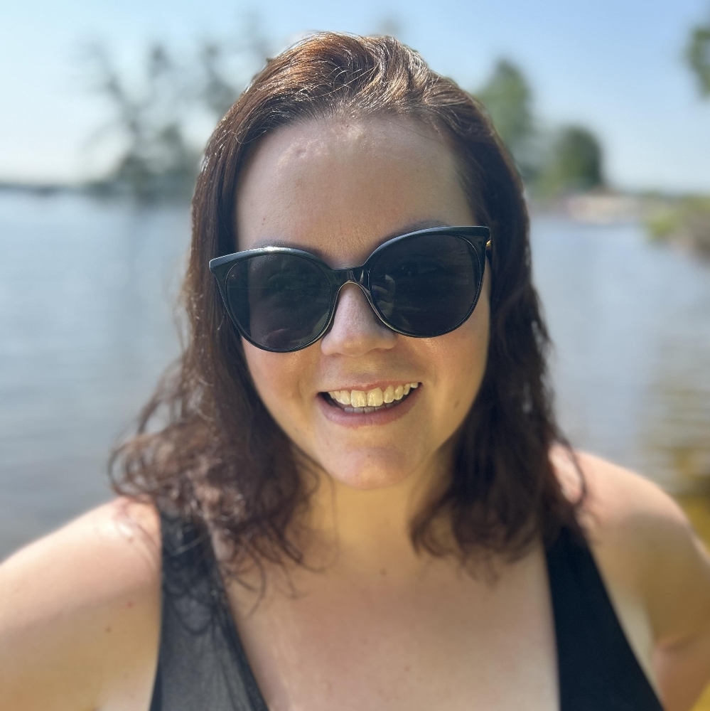 Meet your Posher, Layla